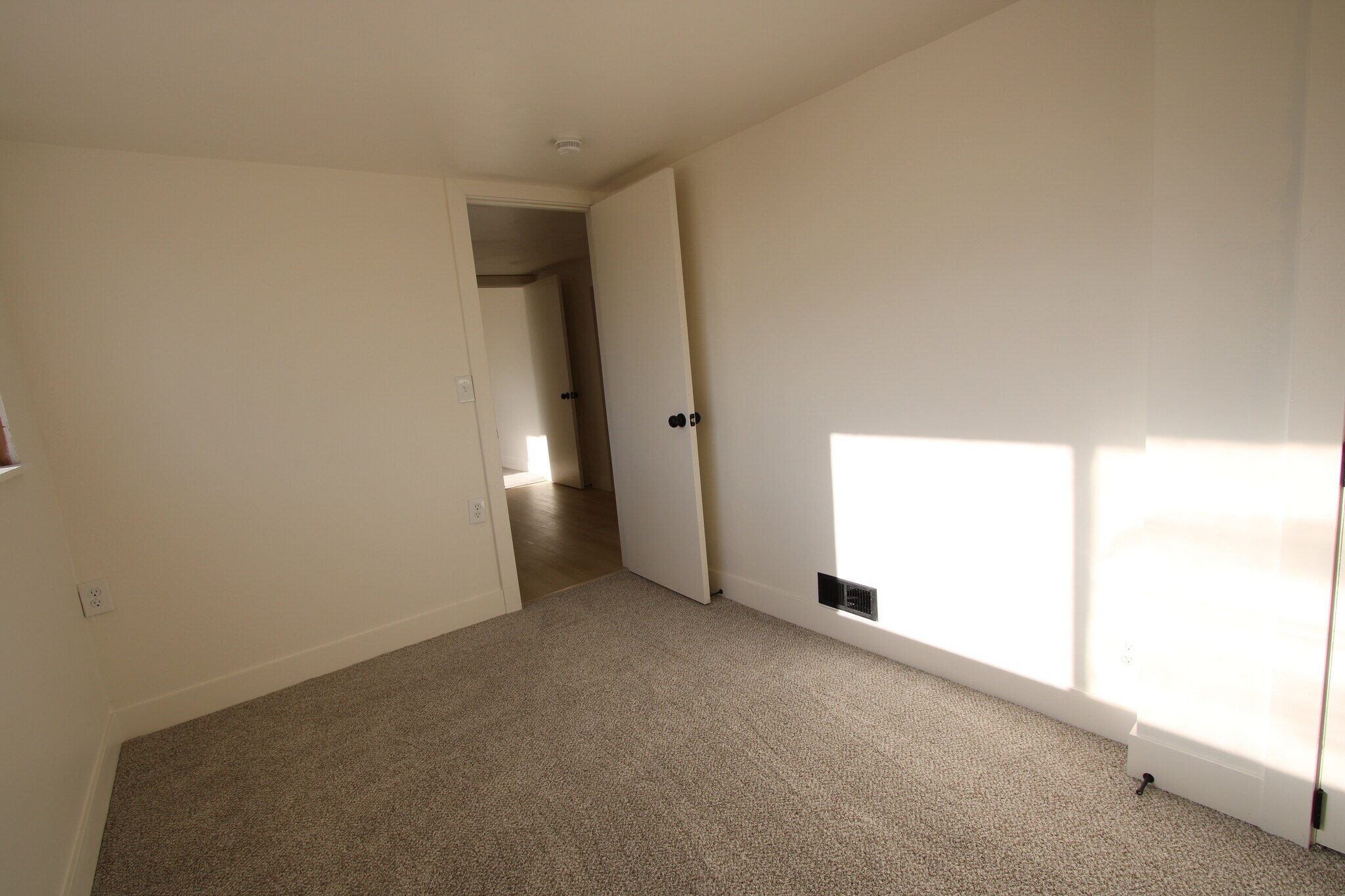 Building Photo - 5007 S 2675 W