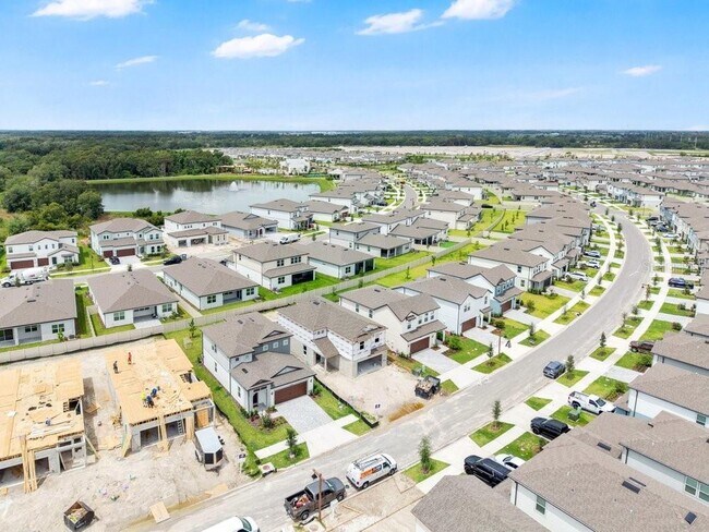 Building Photo - 33460 Binding Ties Ln