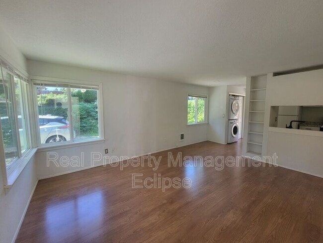 Building Photo - 9222 NE 180th St