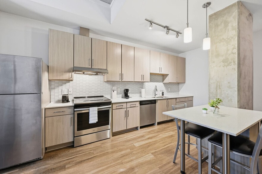 Building Photo - 28 Woolfe St