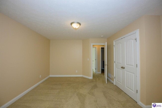 Building Photo - 114 W Mandarin Ct