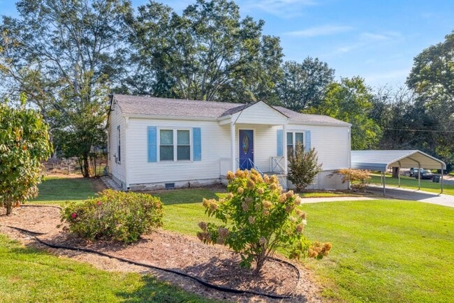 Building Photo - 1801 Crestridge Dr SE