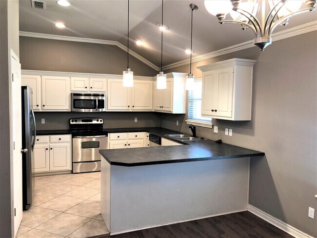 Building Photo - 5903 103rd St