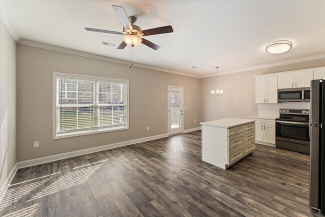 Building Photo - 415 Flt Rdg Wy