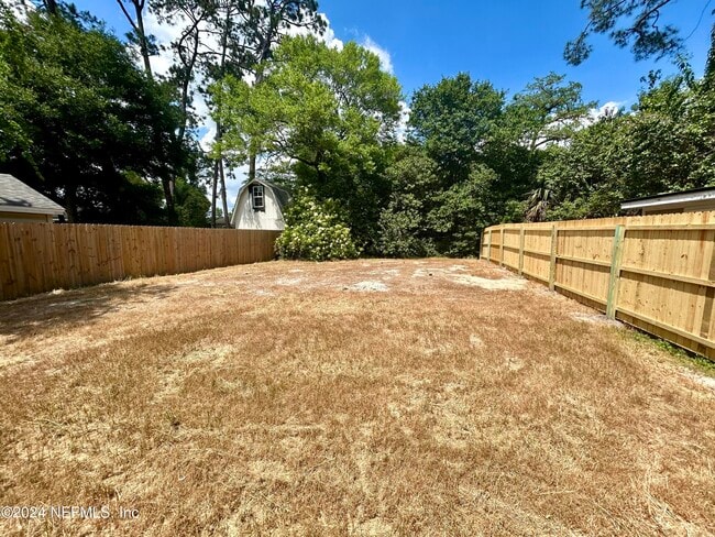 Building Photo - 4917 Dundee Rd