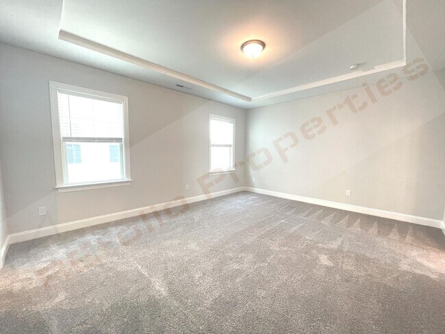 Building Photo - Gorgeous 4 Bedroom 3 Bath Home with Fiber ...