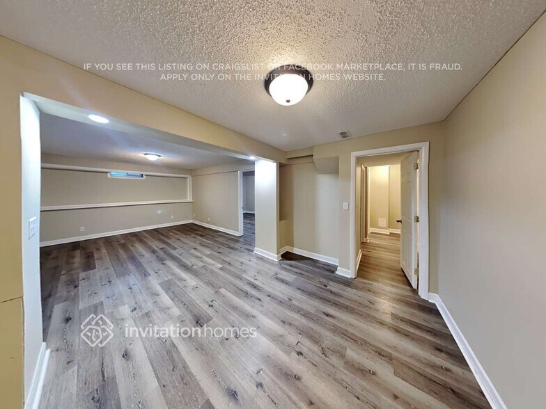 Building Photo - 8800 Hillside Trail S