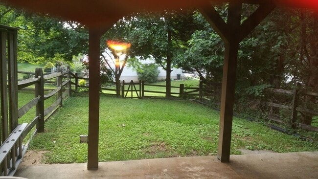 Building Photo - Spacious 3BR Townhouse in Sought-After Constant Friendship – Minutes to Everything!