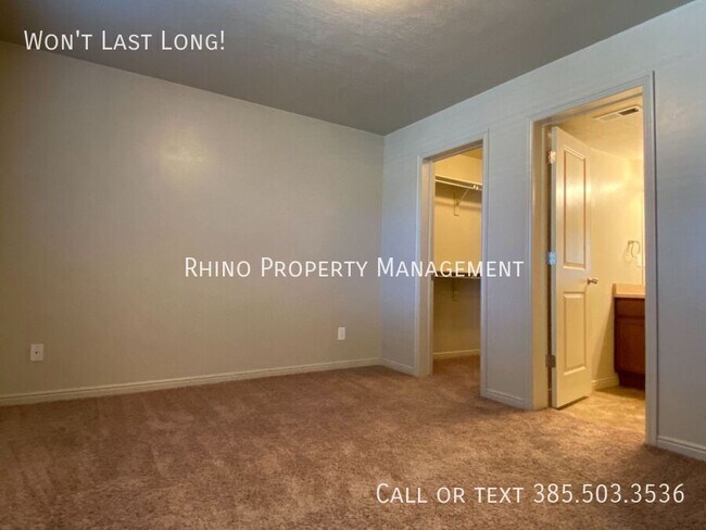 Building Photo - 6941 Village River Ln