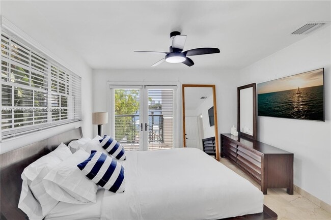 Building Photo - 2 S Hibiscus Dr