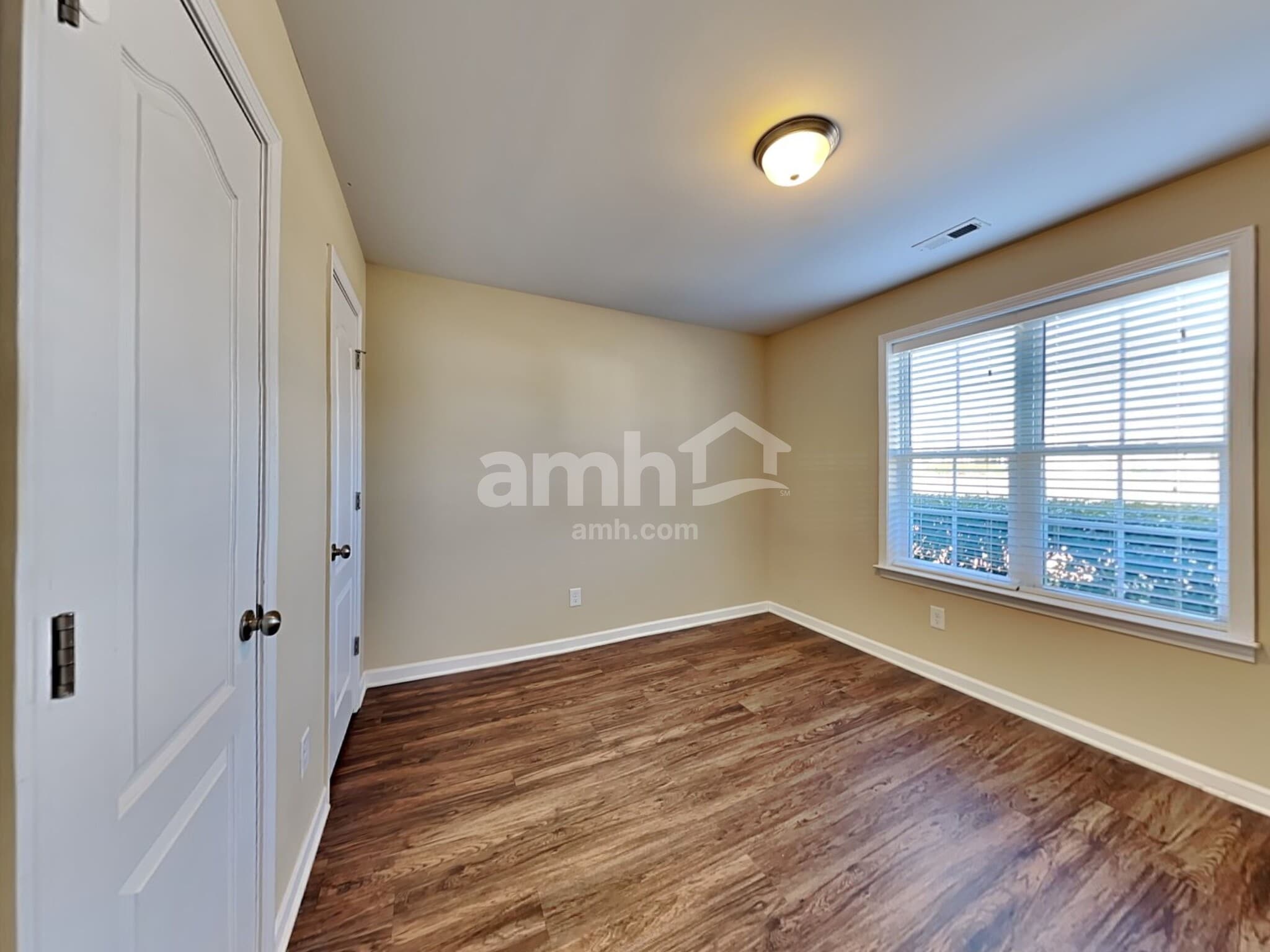 Building Photo - 416 Joneshaven Dr