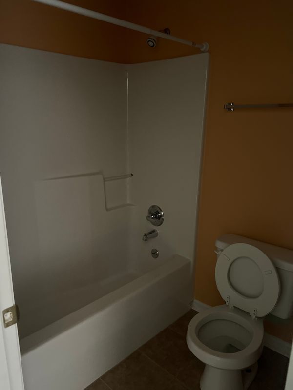 Building Photo - 2445 Somerset Pl Dr