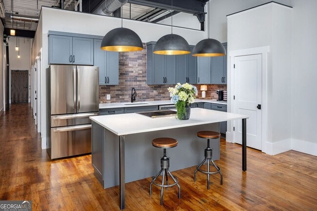 Building Photo - 200 Barrett St