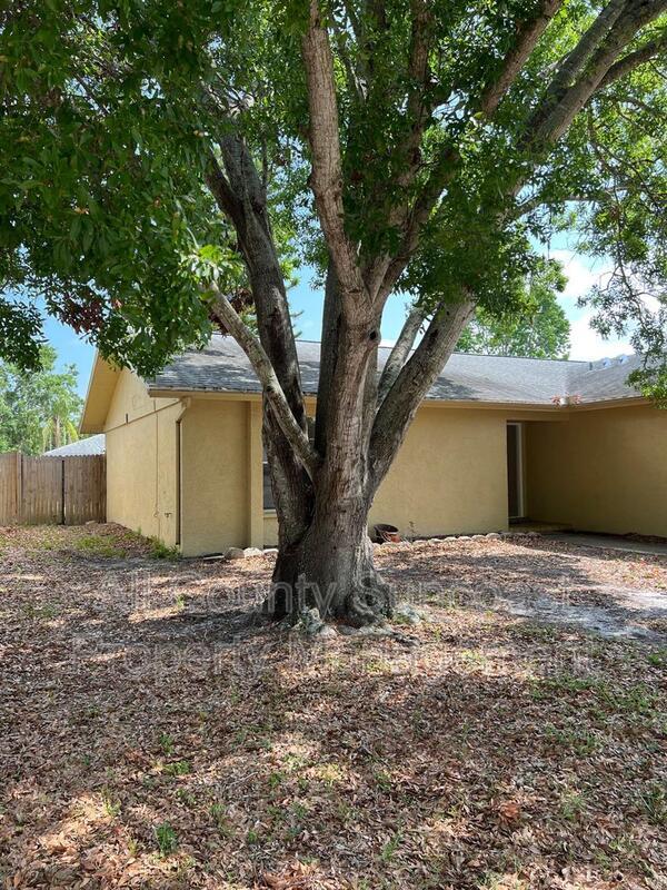 Building Photo - 2643 Country Grove Blvd