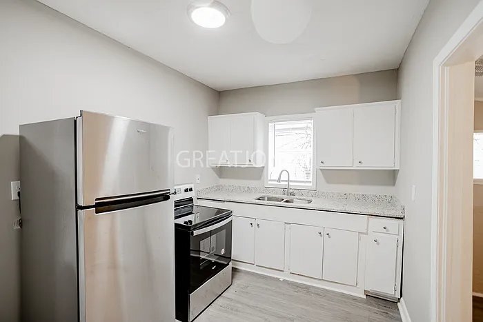 Building Photo - 1500 28th St