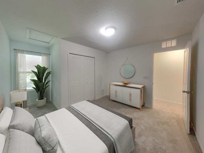 Building Photo - 622 Holly Lks Dr