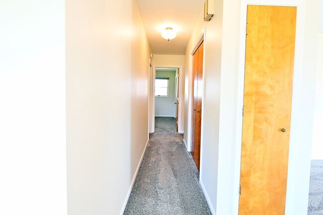 Building Photo - 272 WY-335