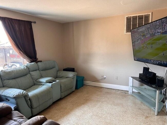 Building Photo - 4009 Bancroft Dr