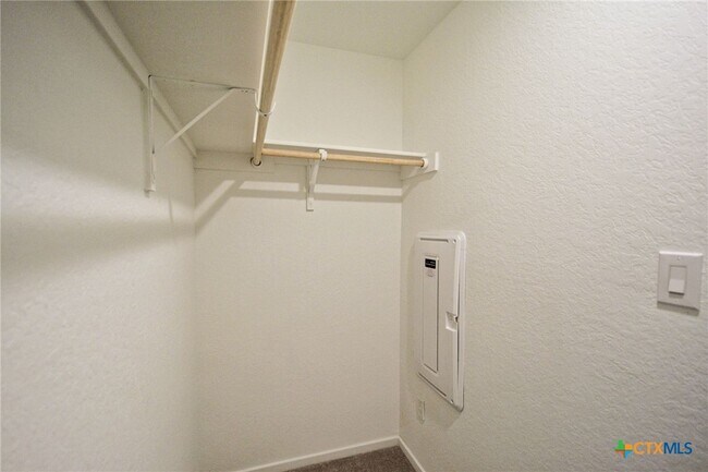 Building Photo - 429 Payton Pl