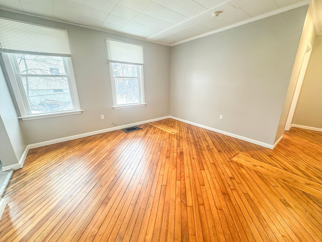 Building Photo - 224 Millville Ave