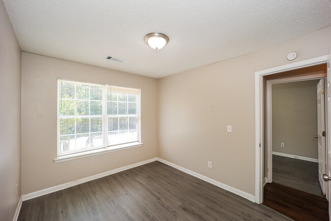 Building Photo - 1315 Maple Valley Ct