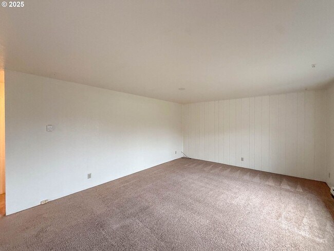 Building Photo - 1927-1929 Green Ave