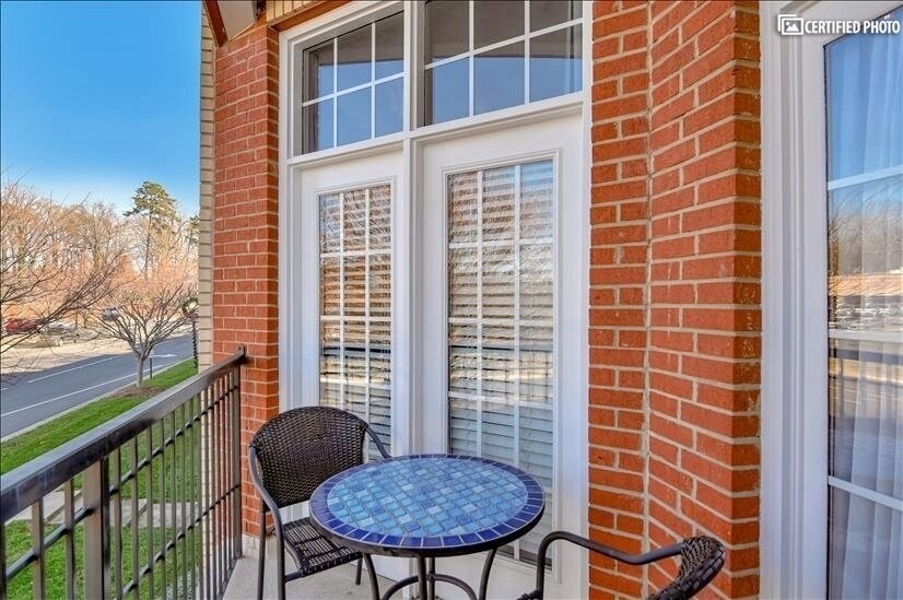 Balcony - 300 E John St
