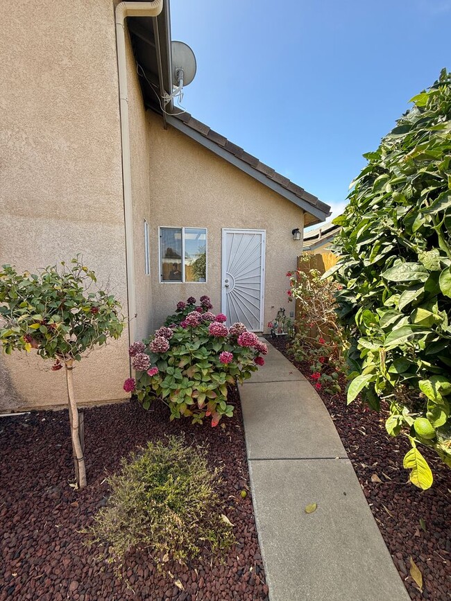 Building Photo - Single Story Home On Cul-De-Sac Near Preisker Park