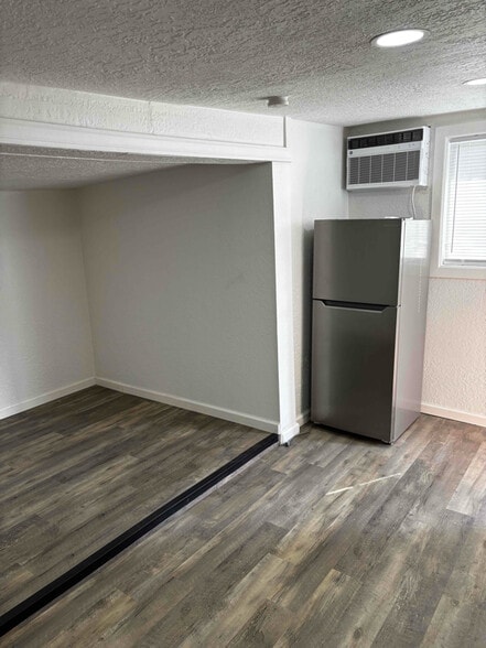 Building Photo - 1325 San Andres Ave NW