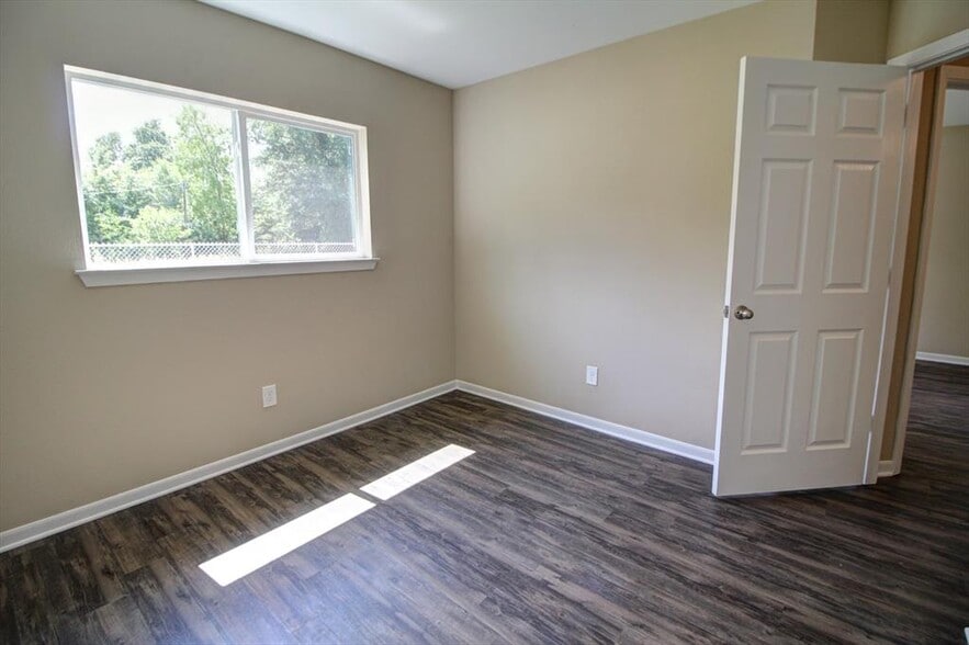 Building Photo - 5811 Cebra St