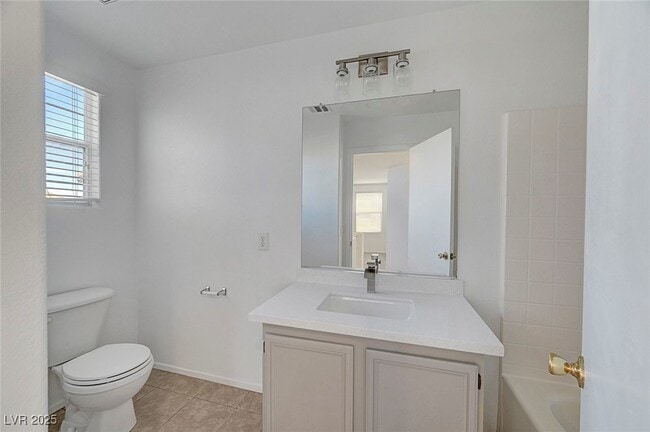 Building Photo - 2431 Lilac Cove St