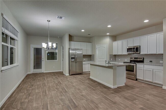 Building Photo - 309 Naset Dr