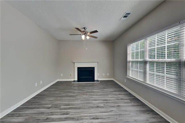 Building Photo - 2150 Beckenham Pl