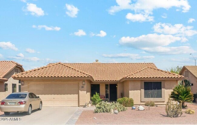 Building Photo - 9814 W Menadota Dr