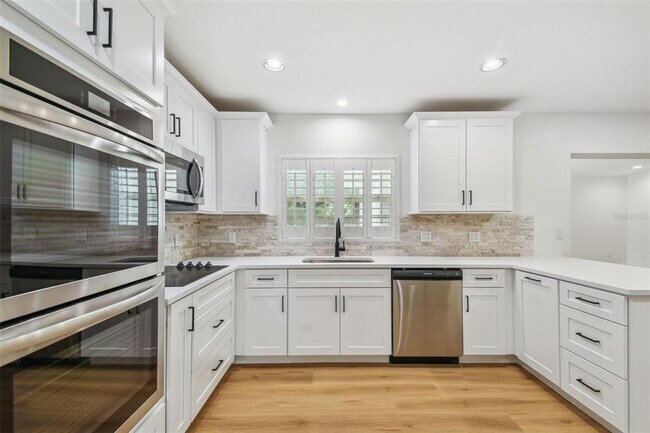 Building Photo - 4802 W Longfellow Ave