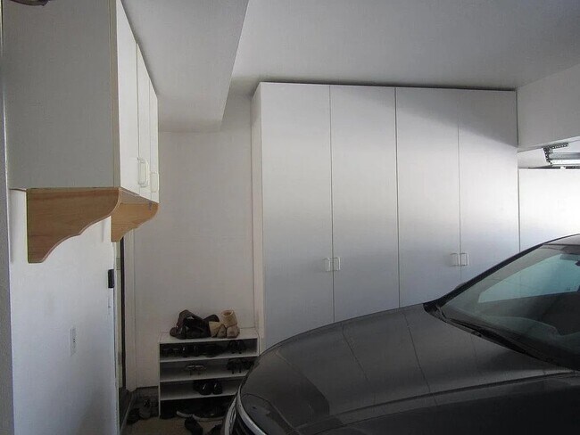 Building Photo - 21246 Sugarbush Cir