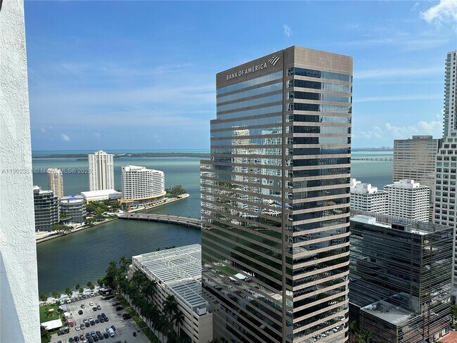 Primary Photo - 500 Brickell Ave
