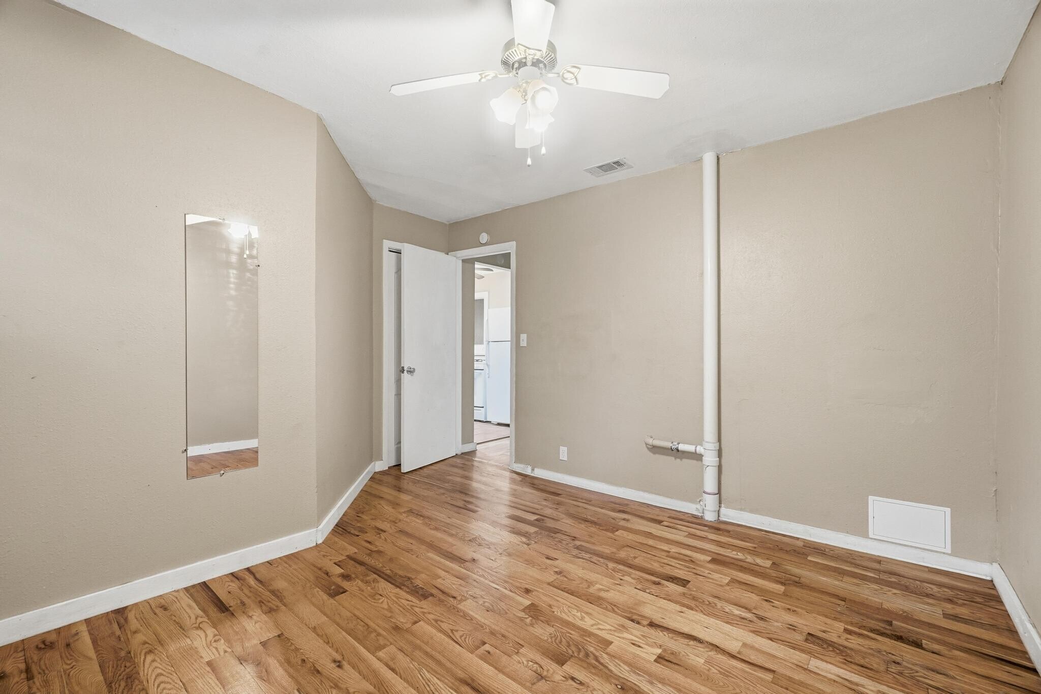 Building Photo - 1125 Pecan St