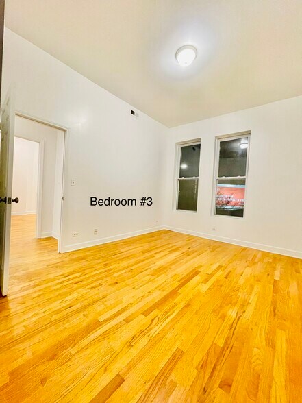 Building Photo - 2659 W Armitage Ave