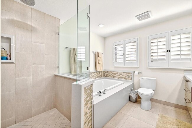 Building Photo - 77825 Cottonwood Cove