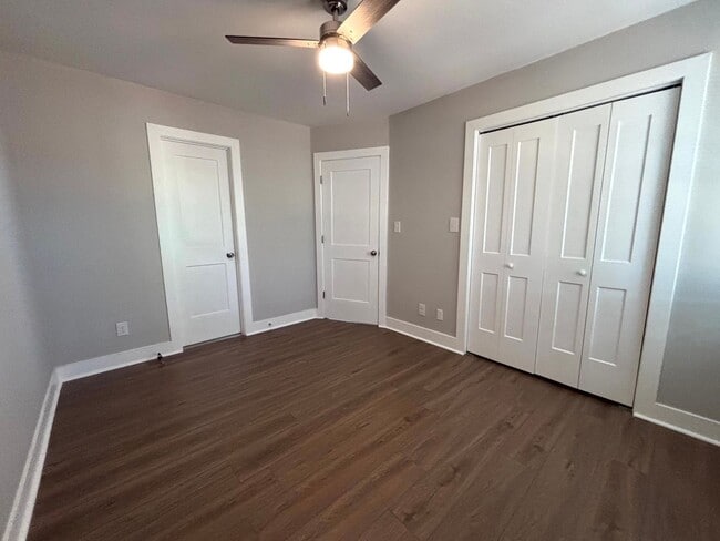 Building Photo - 575 Countrytown Dr