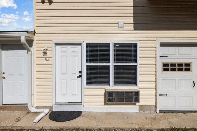 Building Photo - 6004 5th St