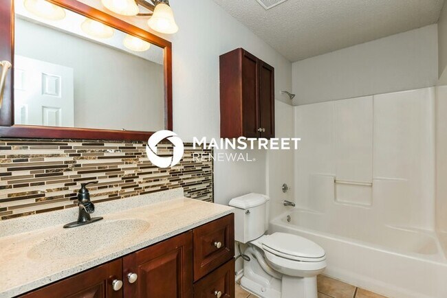 Building Photo - 3 Bedroom Pet-Friendly Home in ARLINGTON, TX with Main Street Renewal