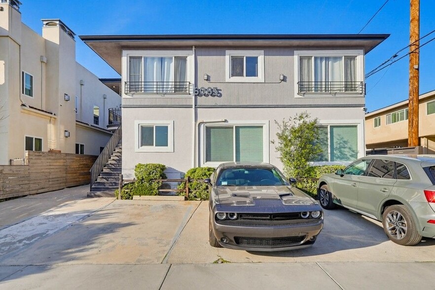 Building Photo - 6065 Pickford Pl