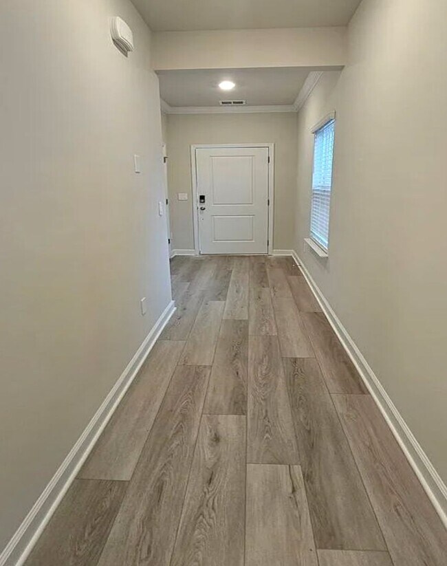 Building Photo - A Place to Call Home in Cypress Ridge 3 Bedroom Rental