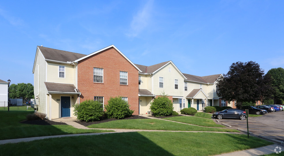 Primary Photo - Madison Grove Townhomes