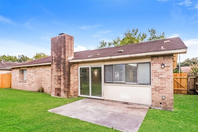 Building Photo - 16814 Macleish Dr