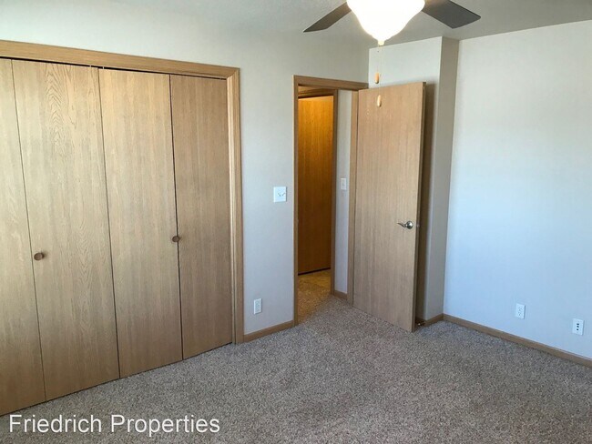 Building Photo - 3820 Tiverton Ct.