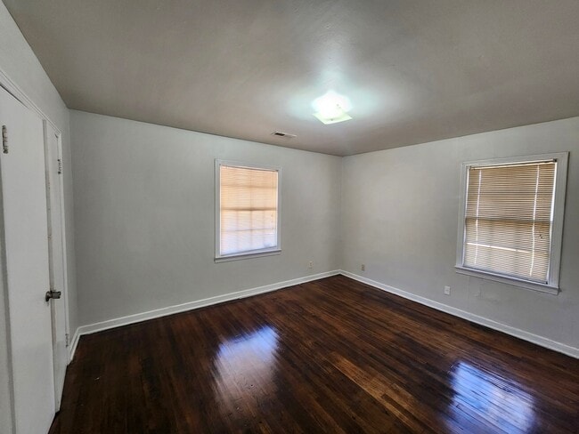 Building Photo - 4208 50th Ave N