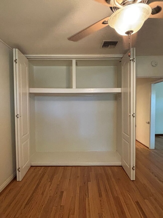 Building Photo - (5281-5285) El Prado Ave.